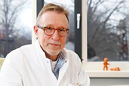 kinderarts dr. Frank Brus, decaan medisch onderwijs, opleidingen en wetenschap van het HagaZiekenhuis