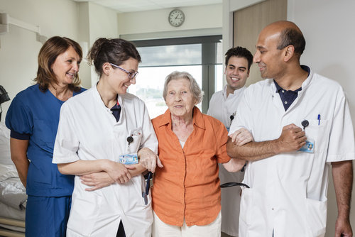 Cardiologen HagaZiekenhuis behandelen 100-jarige succesvol