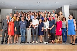 Groepsfoto van Haagse artsen die samenwerken voor betere zorg in de regio